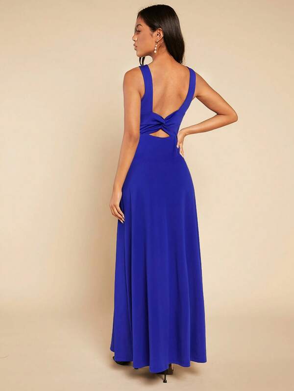 Sleek Twist-Back Fitted Dress