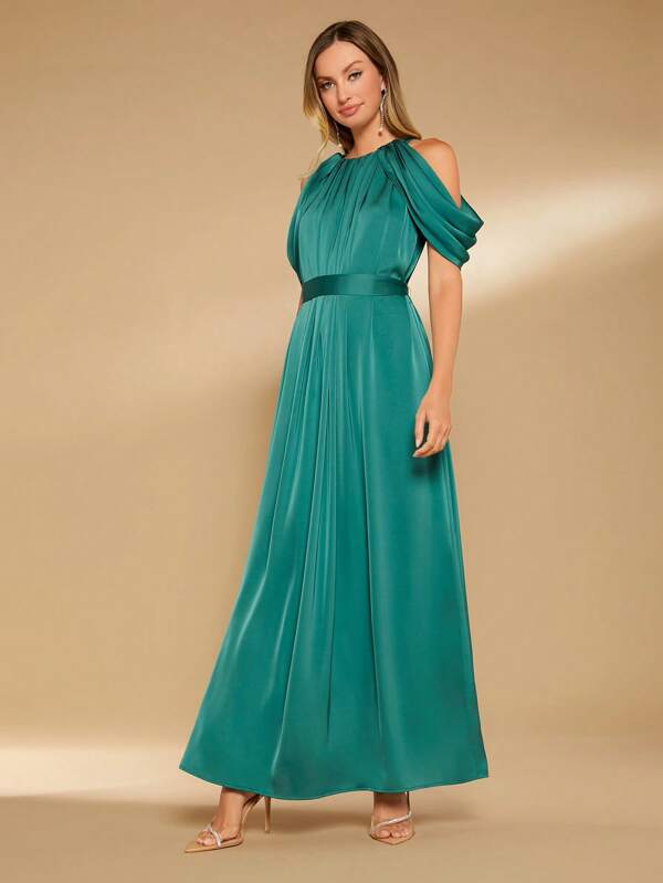Elegant Shoulder-Bust Dress