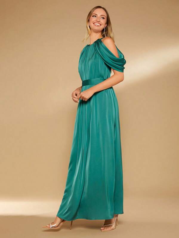 Elegant Shoulder-Bust Dress