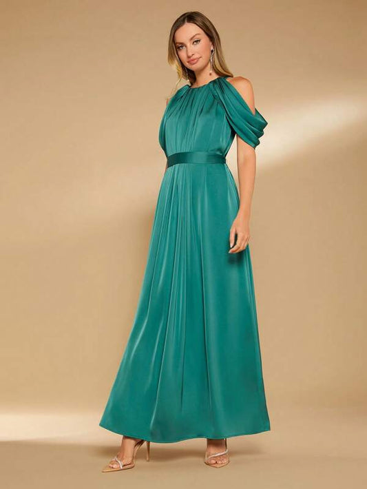 Elegant Shoulder-Bust Dress